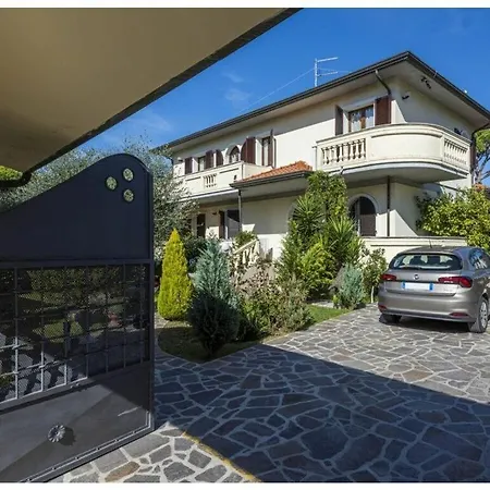 Dom wakacyjny Residenza Tirrenia Massa (Tuscany)